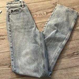90s light wash boyfriend jeans